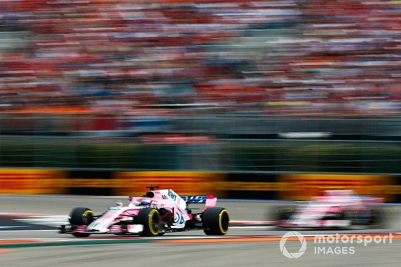 Sergio Perez, Racing Point Force India VJM11, leads Esteban Ocon, Racing Point Force India VJM11