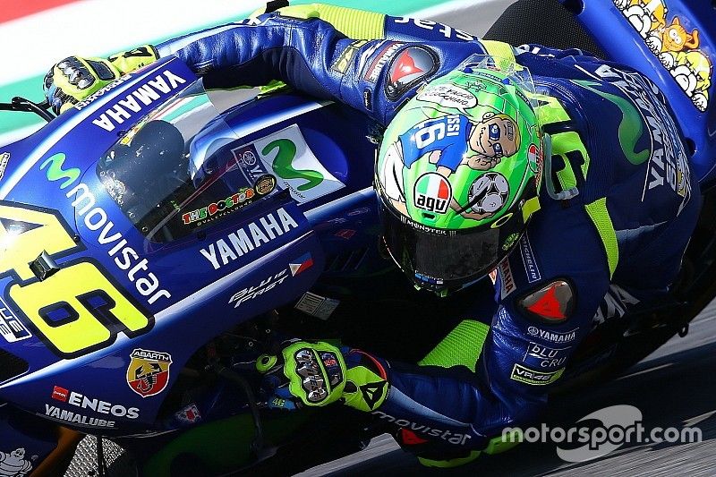 Valentino Rossi, Yamaha Factory Racing con el nuevo casco