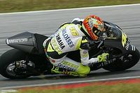 "De madrugada, a escondidas y encapuchado", as&iacute; conoci&oacute; Valentino Rossi su primera Yamaha