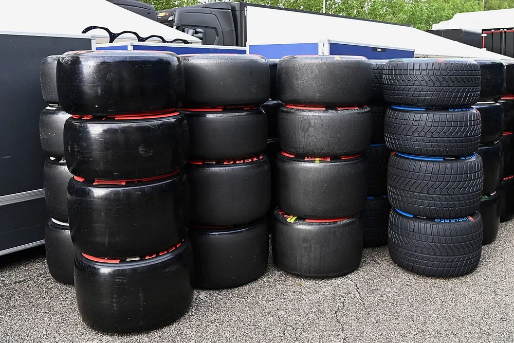 Neum&aacute;ticos Pirelli