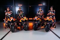 Red Bull KTM presenta cuatro motos iguales para el MotoGP 2025