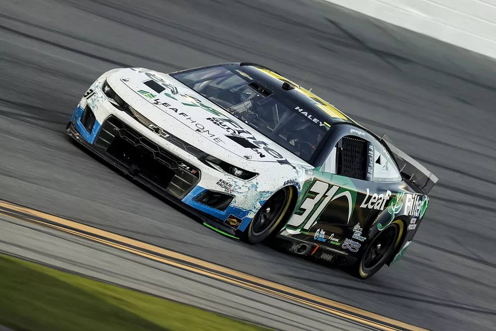 Justin Haley, Kaulig Racing, Chevrolet Camaro LeafFilter Gutter Protection