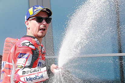 Fotogallery MotoGP: la Ducati fa tris in Austria con la vittoria di Jorge Lorenzo