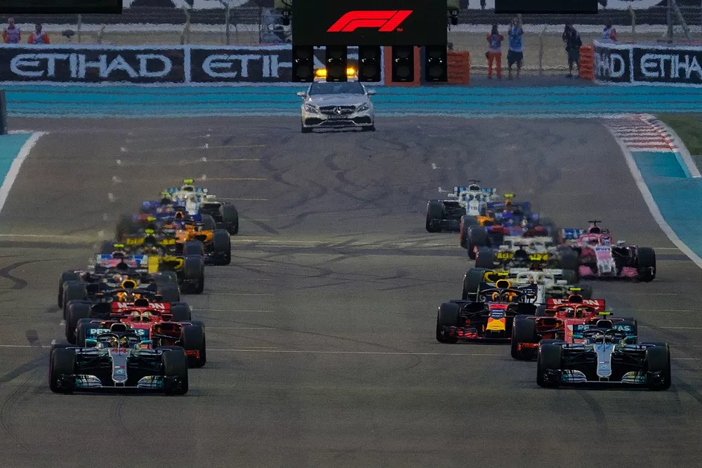 Salida del GP de Abu Dhabi
