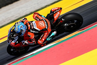 Argentina WSBK: Melandri beats Rea for dominant pole