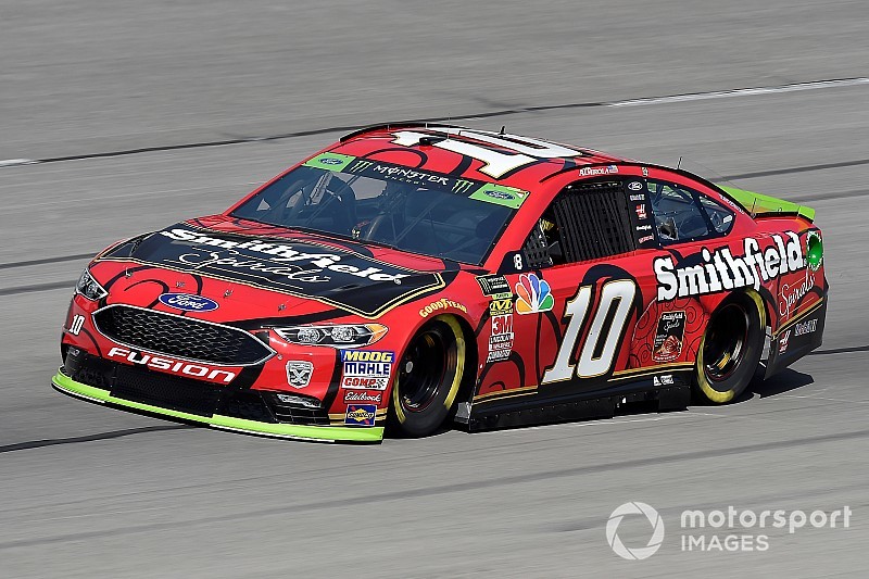 Almirola lidera la primera práctica del sábado en Texas y Suárez en 18