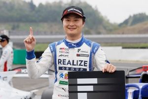 ホンダ・レーシング・スクールがEXGEL MAX CHAMPとコラボ。佐藤