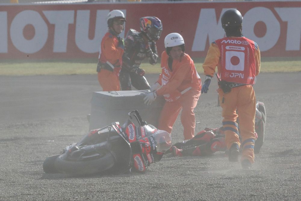 Jorge Martin, Aprilia Racing Team, Marco Bezzecchi, Aprilia Racing crash