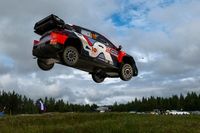 WRC Finlandia: Neuville supera a Katsuta y se coloca líder el jueves