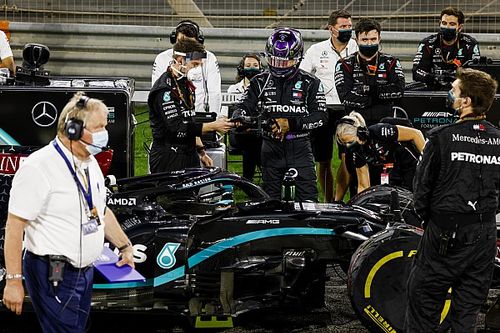 Wolff: "Cada miembro de Mercedes decidir&aacute; si se vacuna en Bahrein"