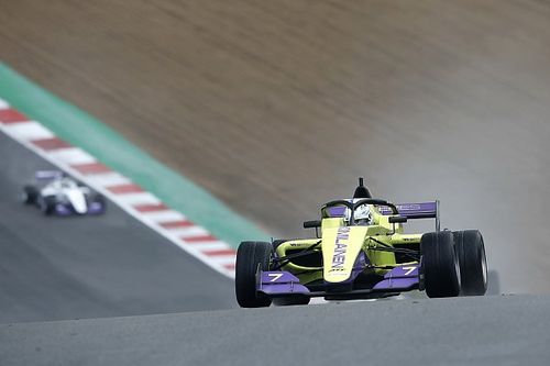 Kimilainen manda en las prácticas previo a la final de W Series