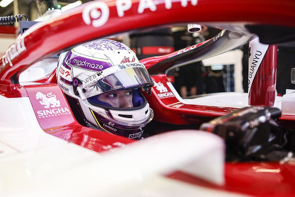 Zhou Guanyu, Alfa Romeo C42