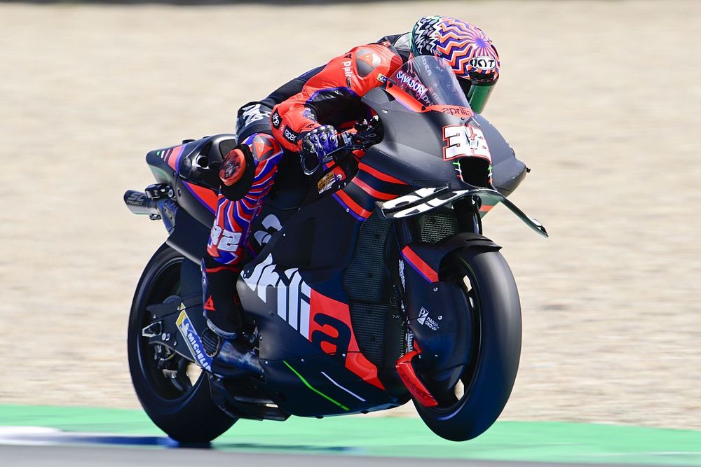 Lorenzo Savadori, Aprilia Racing