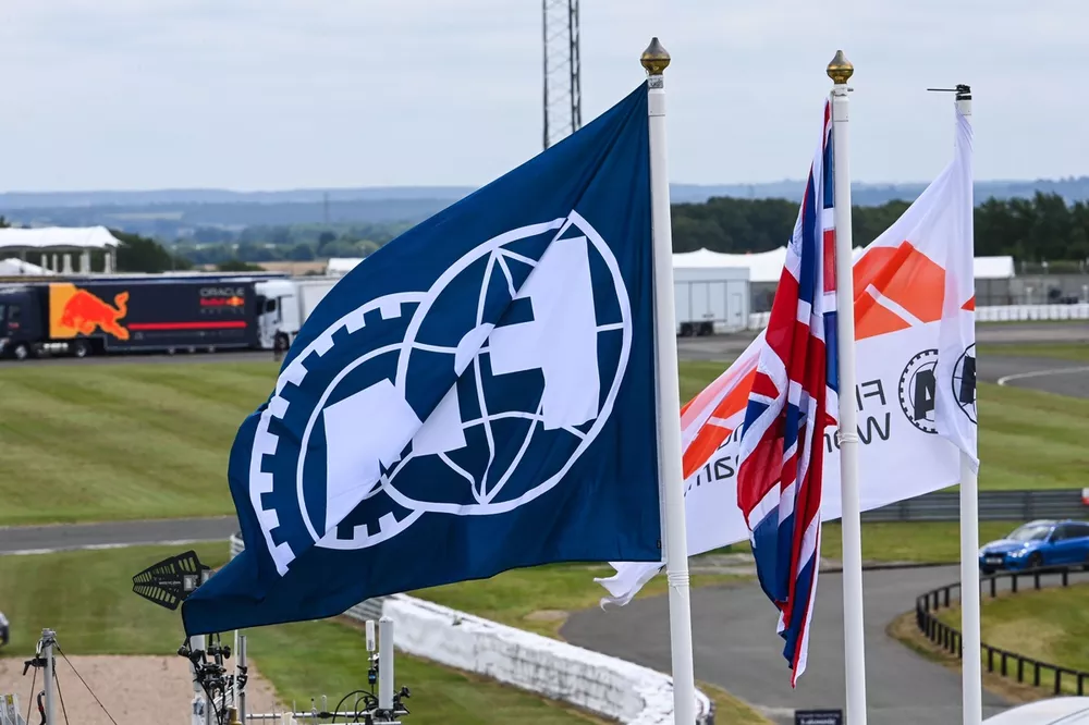 Bandera de la FIA