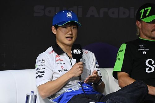 Tsunoda pracuje nad sobą