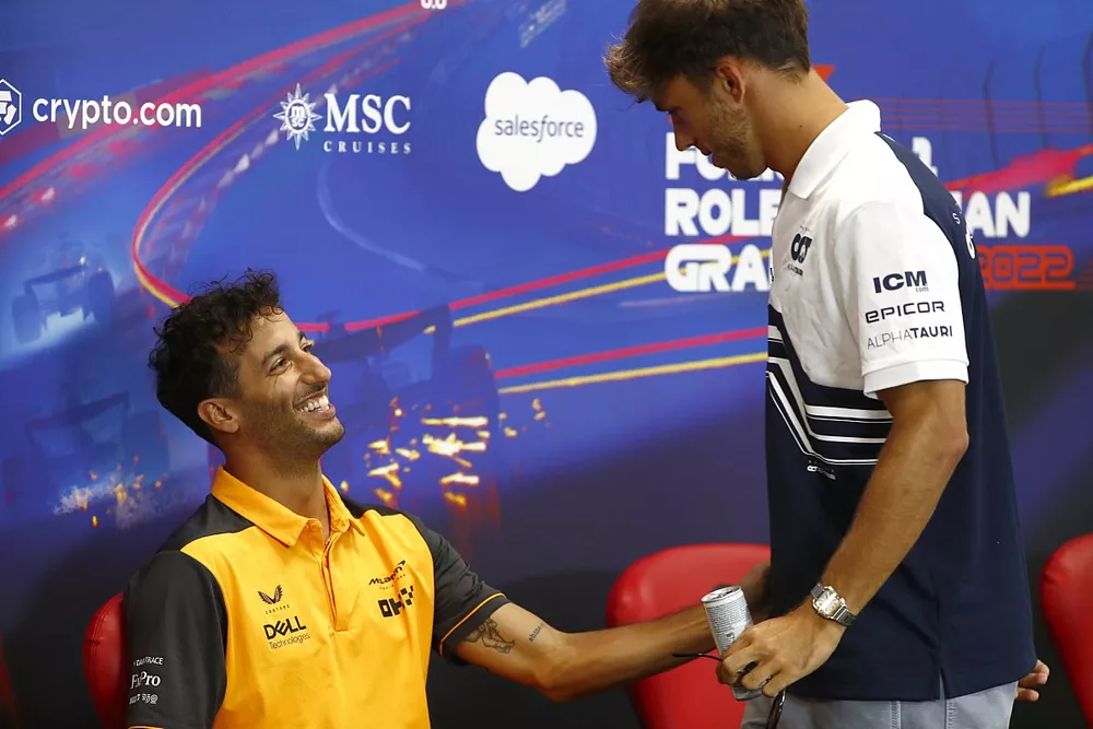 Daniel Ricciardo, McLaren, Pierre Gasly, Scuderia AlphaTauri 