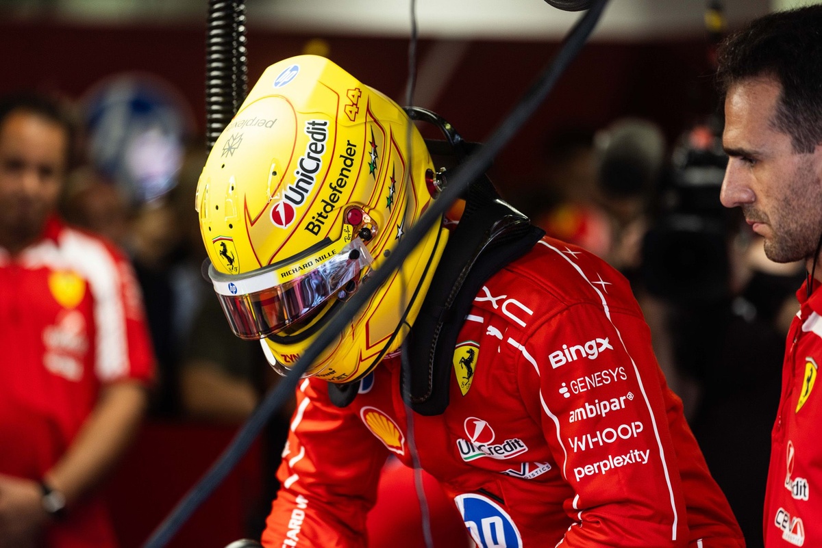 Anthony Davidson Critiques Lewis Hamilton's Actions During Madrid FP3