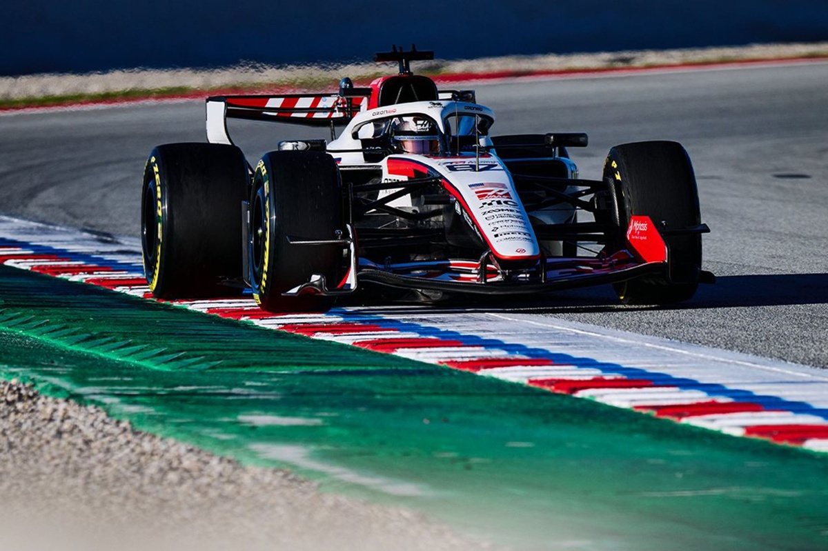 Haas has tried to leave "door open" for F1 2026 development trends - Komatsu