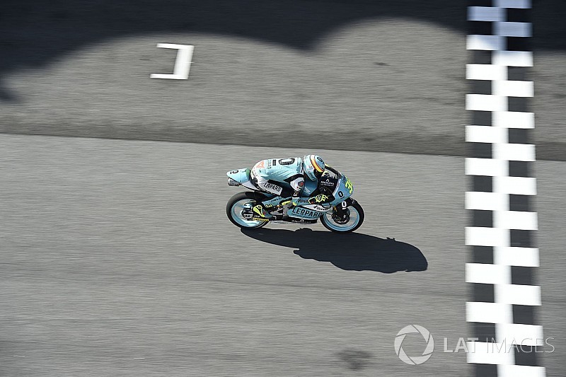 Em prova emocionante, Mir vence pela 10ª vez na Moto3