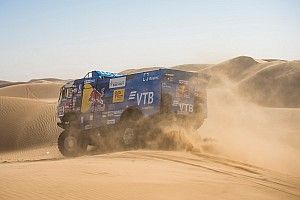 Trwa seria Karginowa