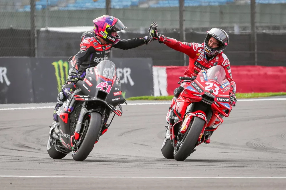 Enea Bastianini, Ducati Team, Aleix Espargaró, Aprilia Racing Team