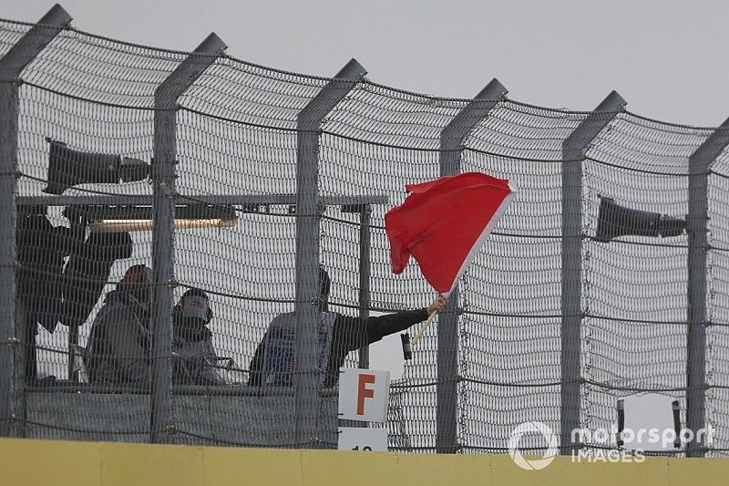 Bandera roja en la pr&aacute;ctica 1