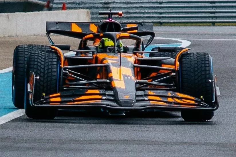 George Russell: A McLaren &eacute; "sem d&uacute;vida" a favorita para o Campeonato Mundial de 2025