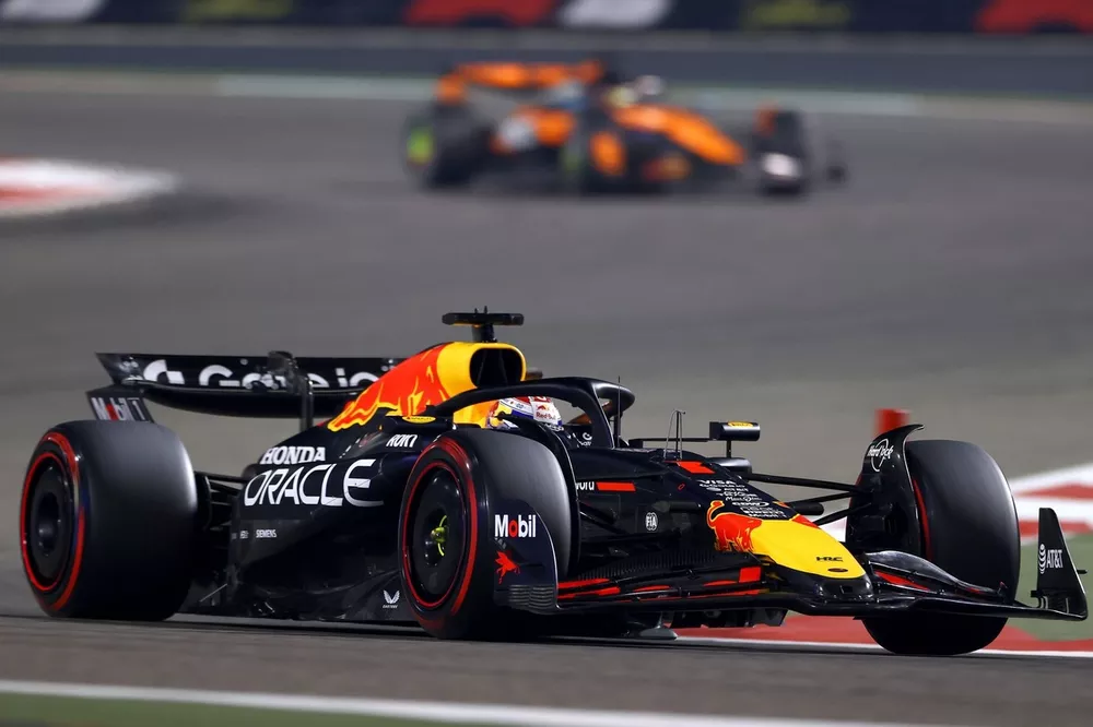 マクラーレン速すぎ……フェルスタッペンですらF1日本GP劇的優勝の再現は