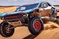 Sainz, lejos del líder en el inicio del Dakar, y Al Attiyah ve a Lategan ganar