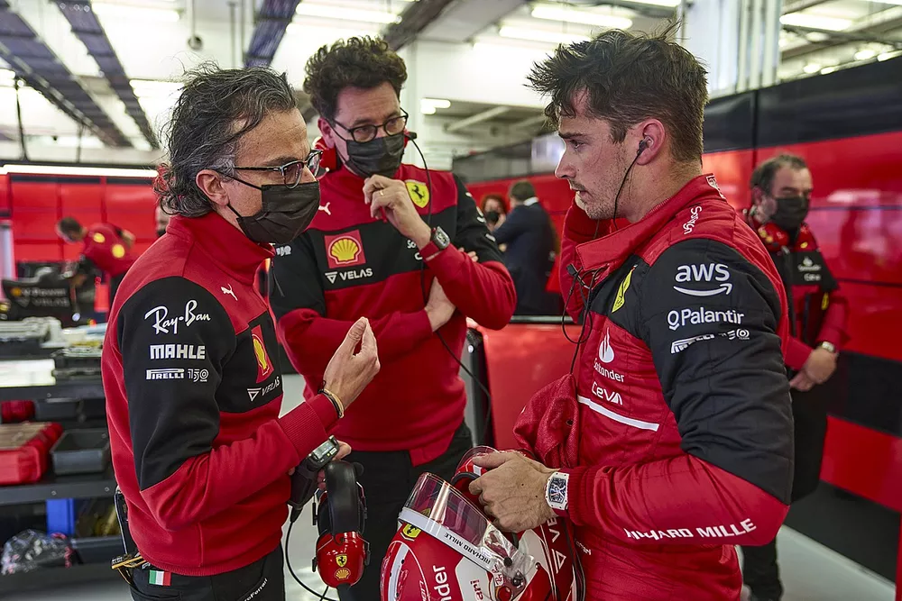 Laurent Mekies, Racing Director, Ferrari, Charles Leclerc, Ferrari F1-75, Mattia Binotto, Team Principal, Ferrari