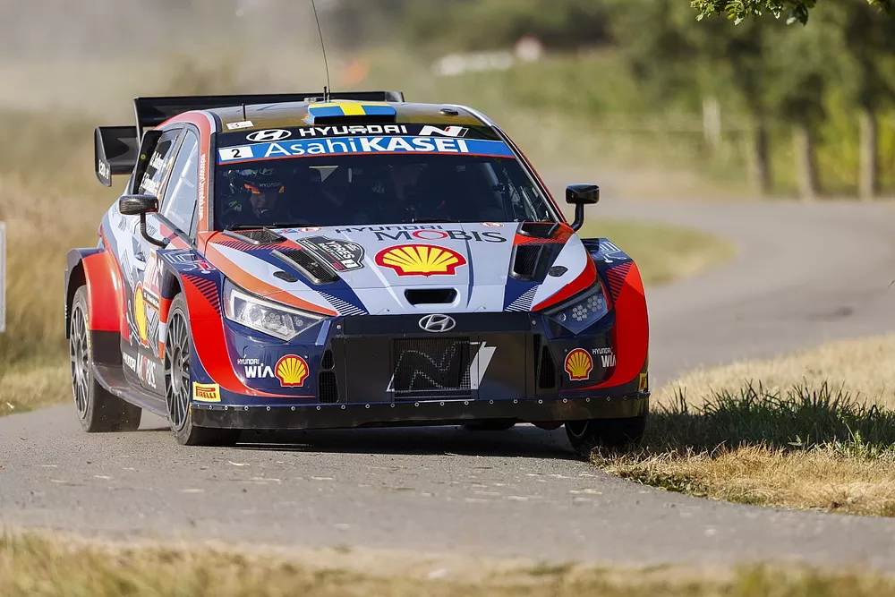 Oliver Solberg, Elliott Edmondson, Hyundai World Rally Team Hyundai i20 N Rally1