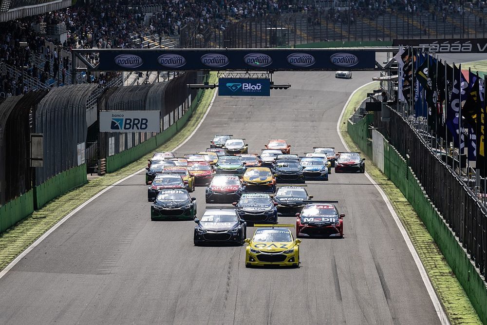 Largada da Stock Car em Interlagos