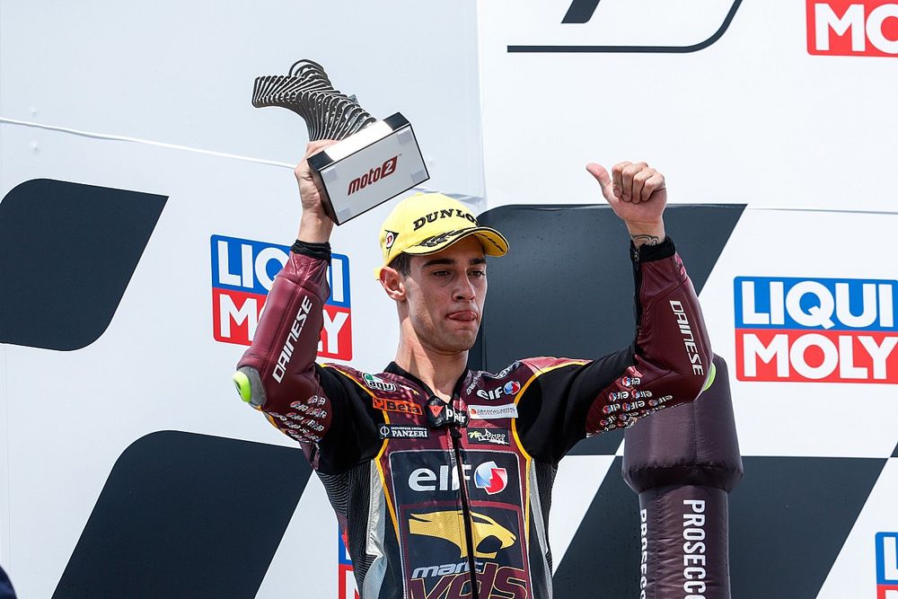 Podio: el segundo clasificado, Tony Arbolino, Marc VDS Racing Team