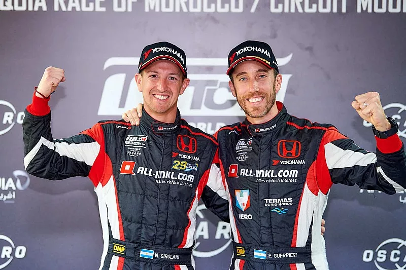 Podio: ganador de la carrera Esteban Guerrieri, ALL-INKL.COM M&uuml;nnich Motorsport Honda Civic Type R TCR, tercer lugar N&eacute;stor Girolami, ALL-INKL.COM M&uuml;nnich Motorsport Honda Civic Type R TCR