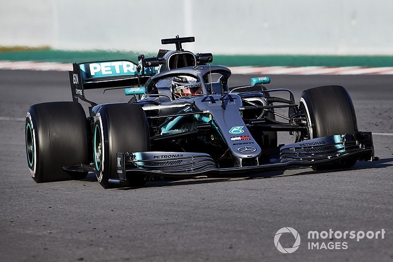 Mercedes' 2019 F1 car makes older one look