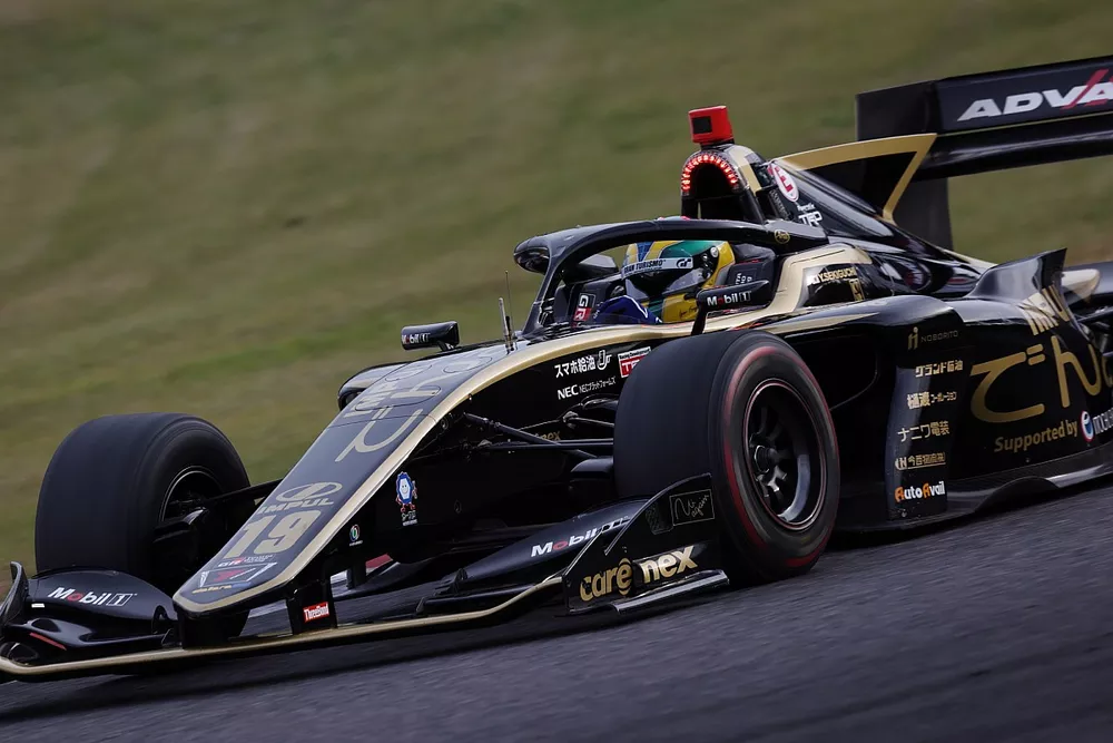 イゴール・フラガ、スーパーフォーミュラSF19を“実車で”初体験「乗り味