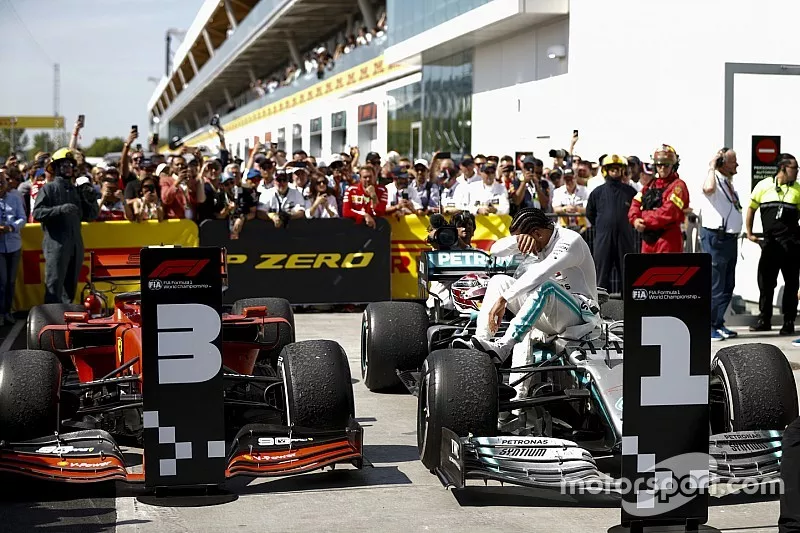 Ganador de la carrera Lewis Hamilton, Mercedes AMG F1