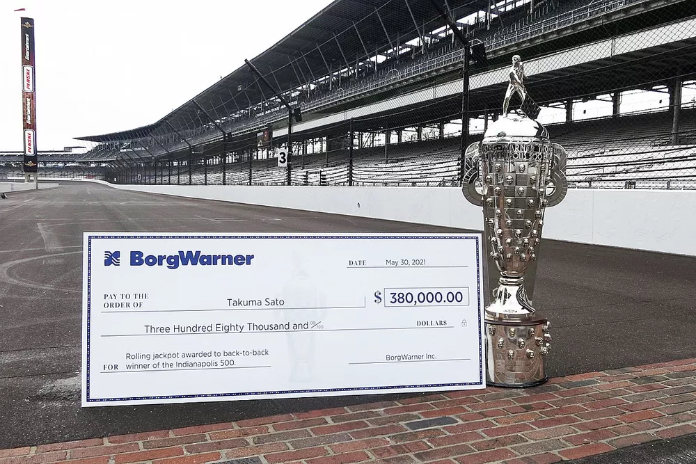 BorgWarner bonus checks for Takuma Sato, Rahal Letterman Lanigan Racing Honda