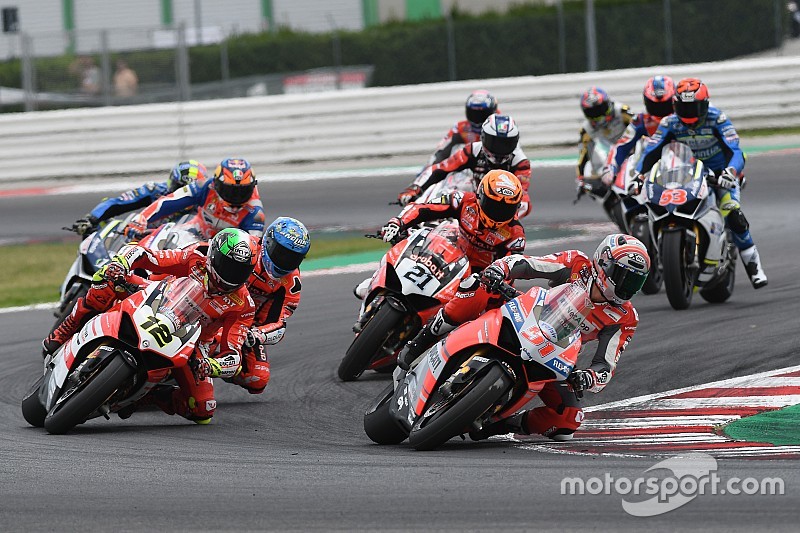 Fotogallery: la Race of Champions della World Ducati Week con le Panigale V4