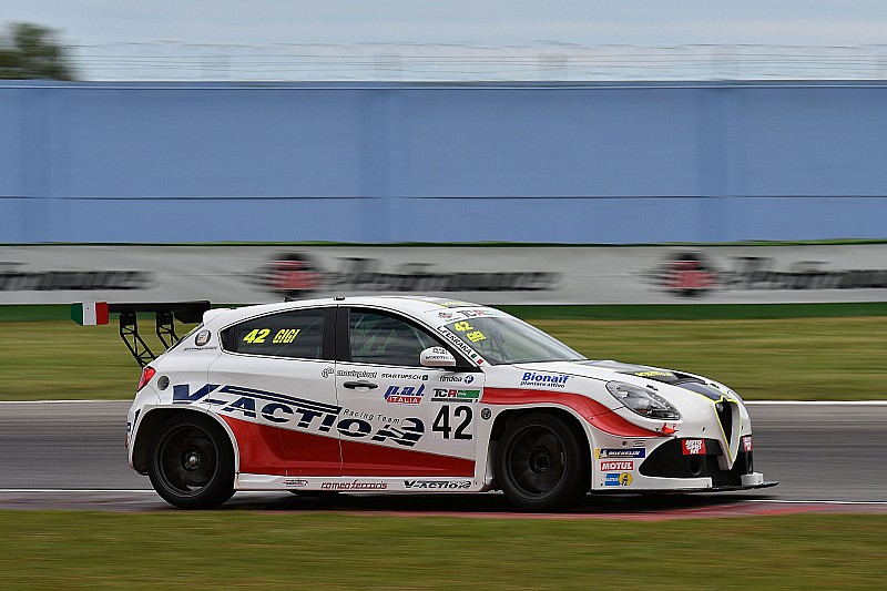 Misano, Libere 2: Ferrara e Alfa Romeo continuano a dettare legge