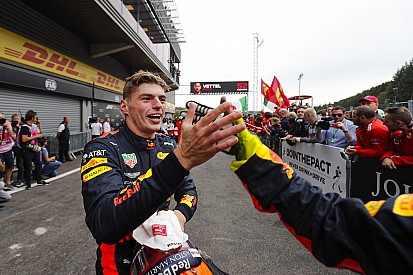 Verstappen cree que el accidente de Leclerc y Alonso no fue tan "dramático"