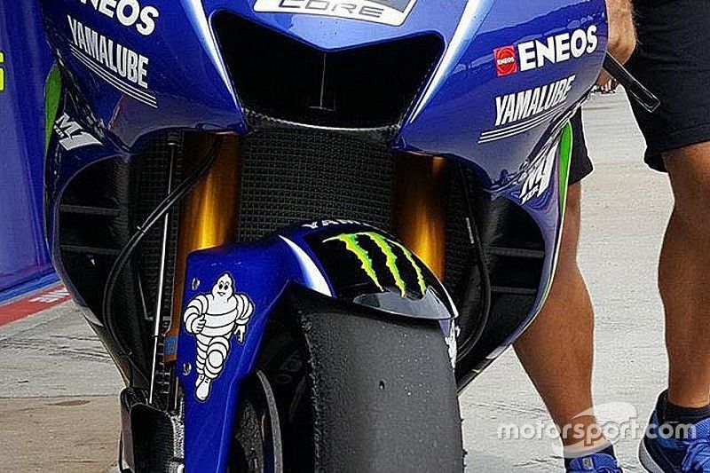 Alas internas Yamaha M1 MotoGP