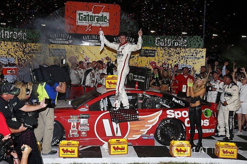 Race winner Denny Hamlin, Joe Gibbs Racing Toyota