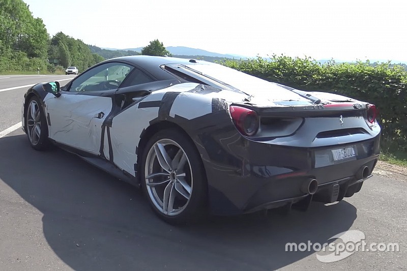 Гібридний Ferrari 488 «спіймали» на міських тестах