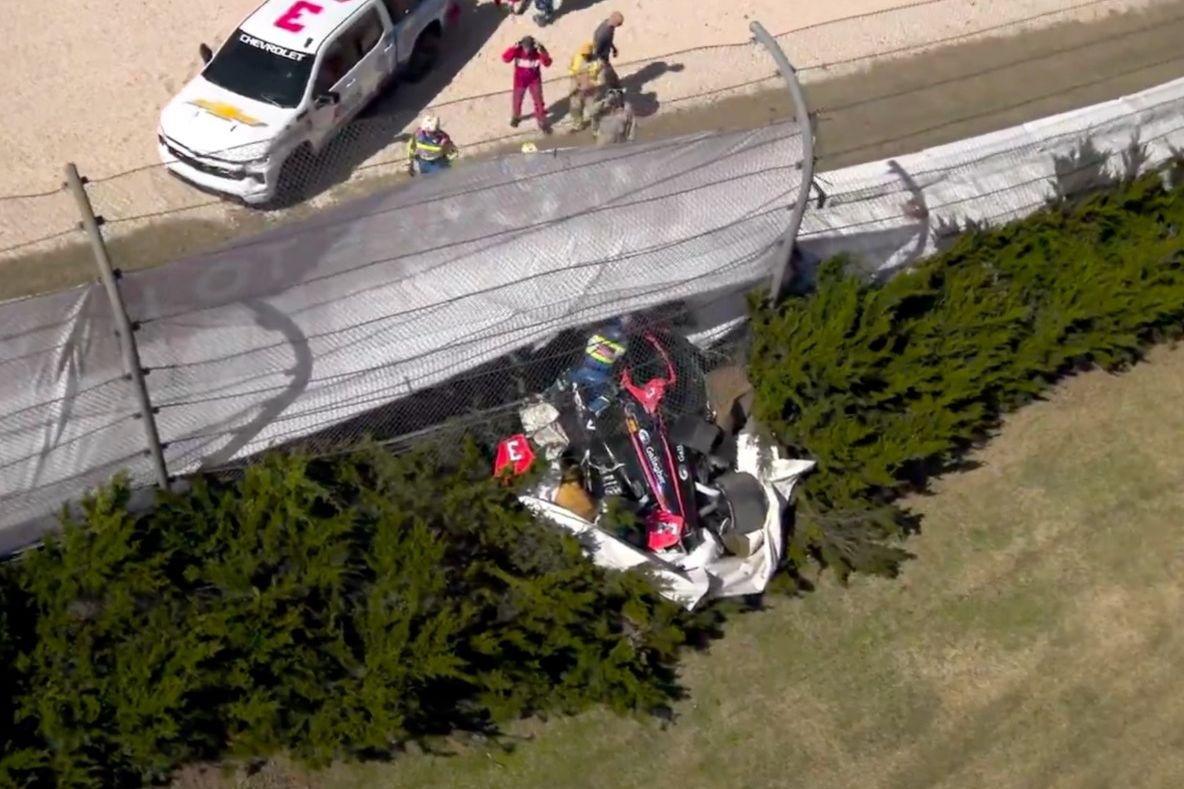 Video IndyCar | Paura per McLaughlin a Barber: esce di pista e sfonda le barriere!