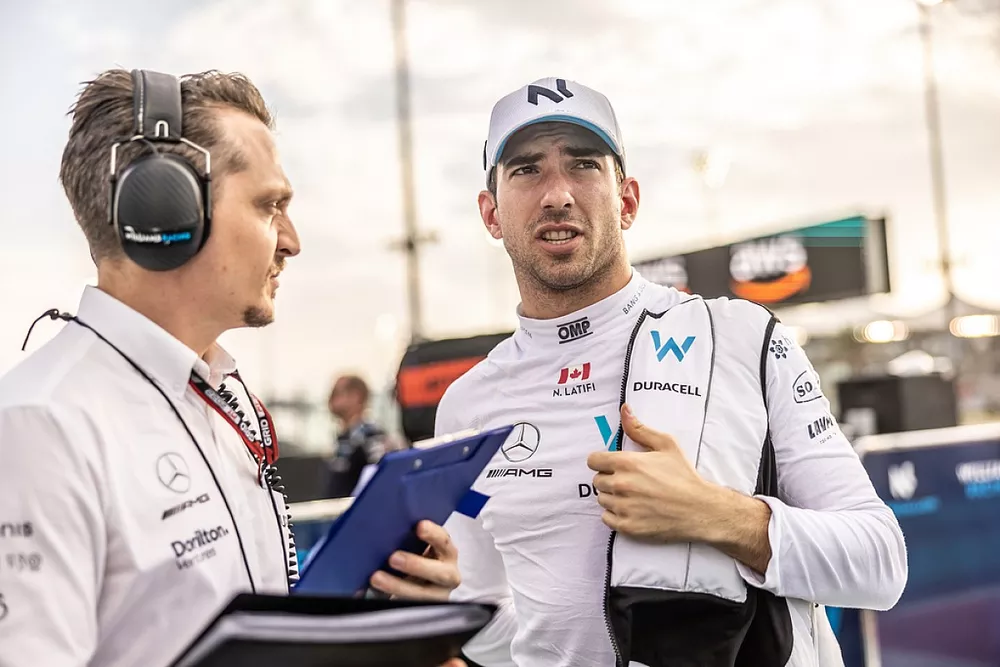 Nicholas Latifi, Williams FW44