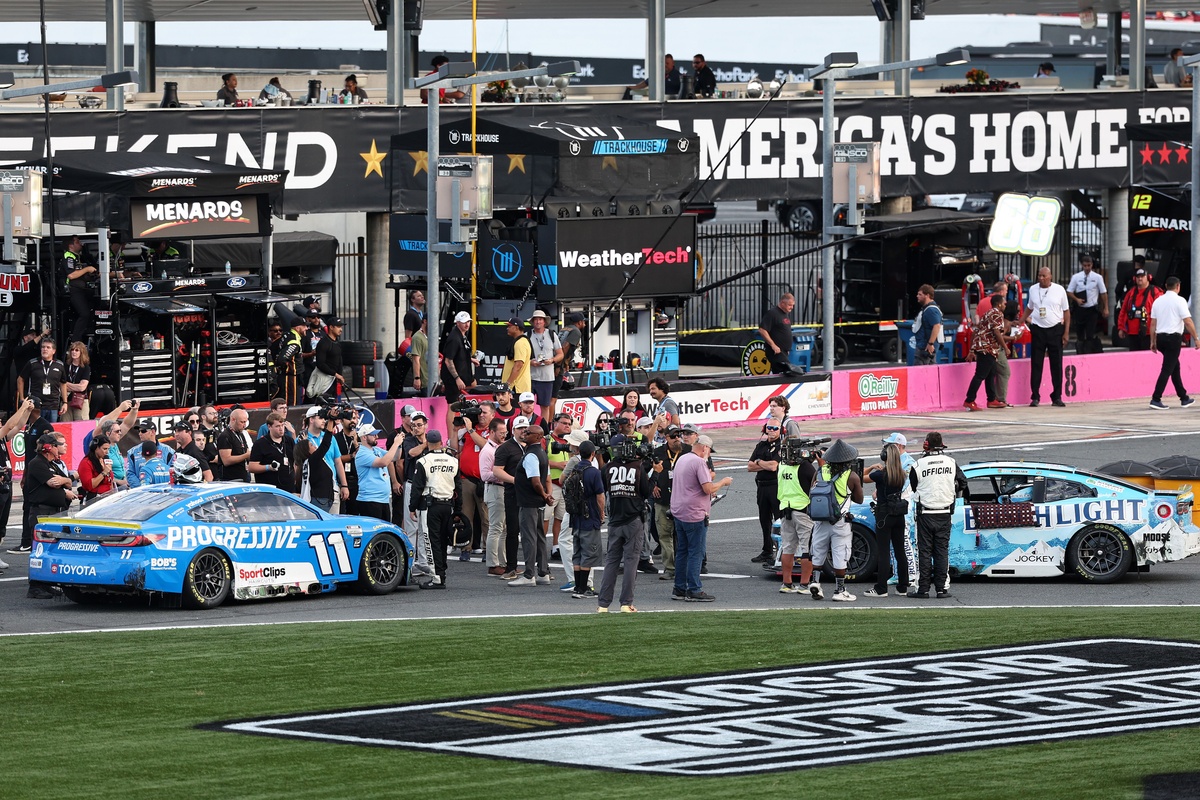 Joey Logano defends NASCAR points format: 