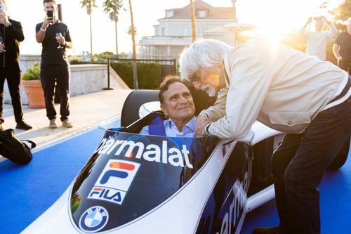Nelson Piquet &eacute; homenageado pela Porsche Cup e guia carro do bicampeonato da F1 no Estoril