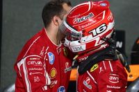 Leclerc mete prisa a Ferrari: "Un podio inesperado, espero que las mejoras lleguen pronto"