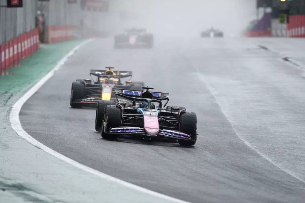 Esteban Ocon, Alpine A524, Max Verstappen, Red Bull Racing RB20 